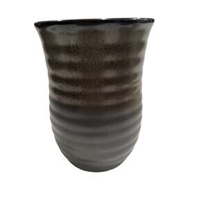 Unbranded, pottery Style Mug with side pocket handle, preowned